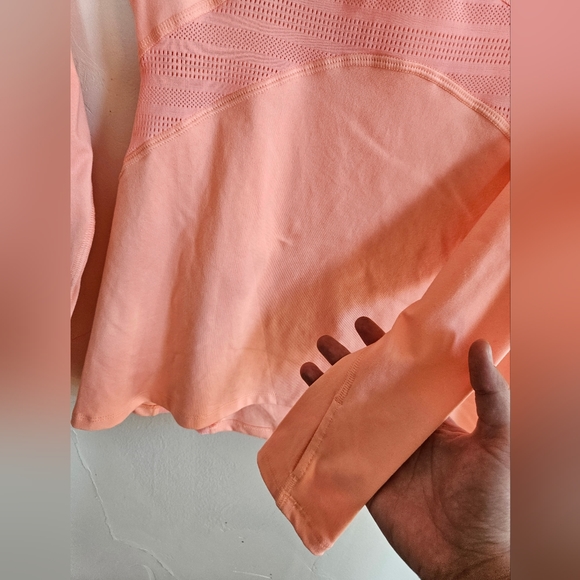 Roxy long sleeve top with see thu work out aeration and thumb holes peach pink S - Picture 4 of 16